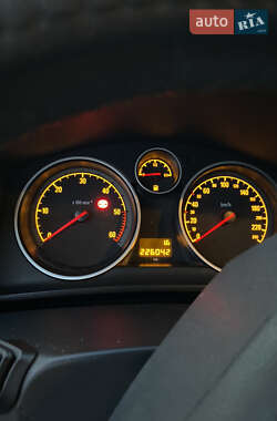 Универсал Opel Astra 2009 в 