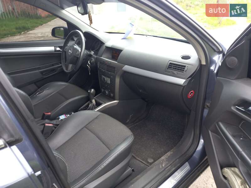 Универсал Opel Astra 2006 в Сумах