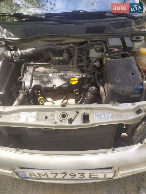 Седан Opel Astra 2007 в Радомышле