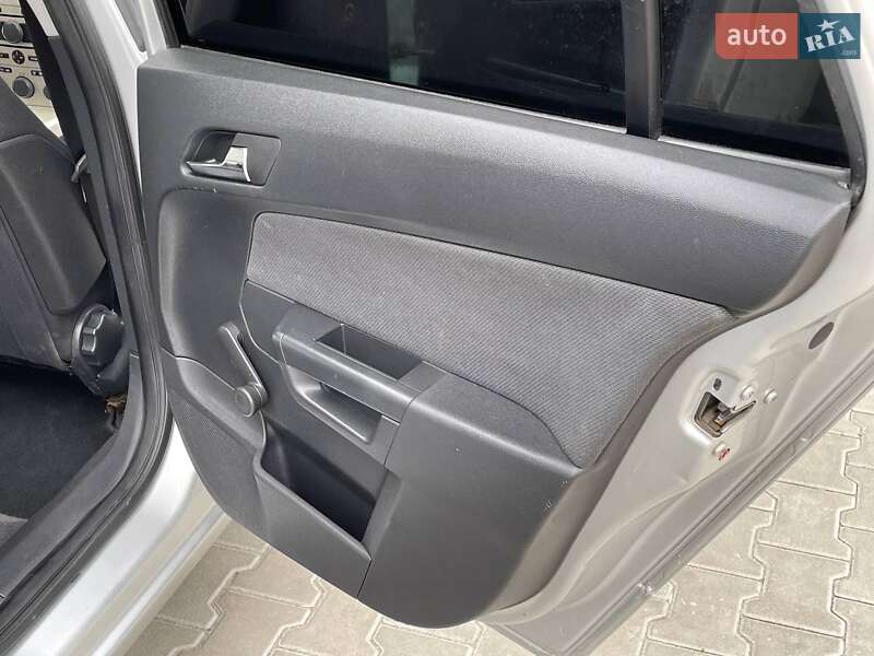 Универсал Opel Astra 2007 в Белой Церкви