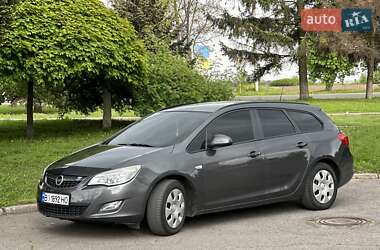 Универсал Opel Astra 2012 в 
