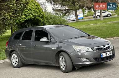 Универсал Opel Astra 2012 в 