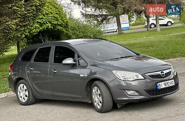 Универсал Opel Astra 2012 в Полтаве