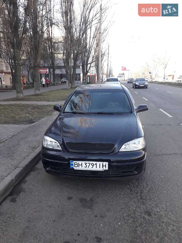 Седан Opel Astra 2003 в Одессе