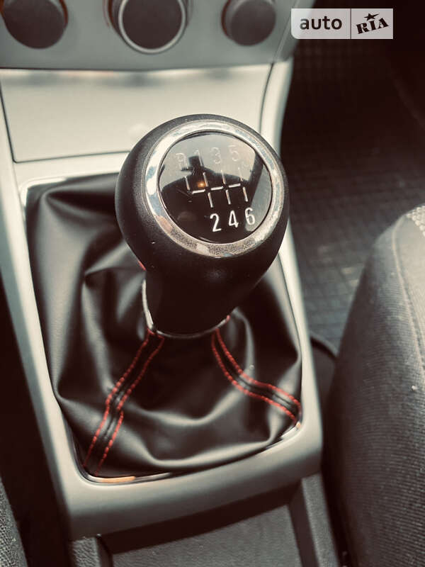 Купе Opel Astra 2006 в Киеве