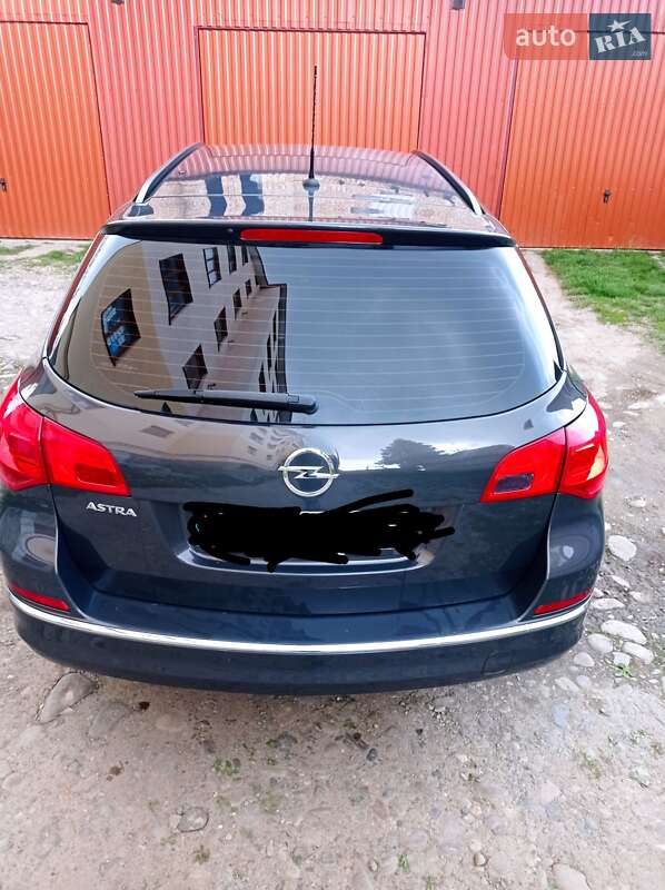 Универсал Opel Astra 2015 в Коломые