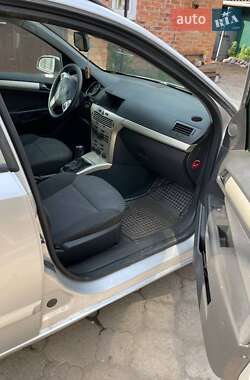 Универсал Opel Astra 2007 в 