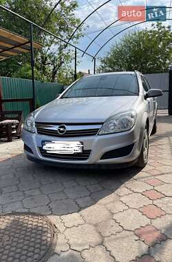 Универсал Opel Astra 2007 в Ахтырке