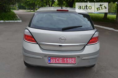 Хетчбек Opel Astra 2006 в Рівному