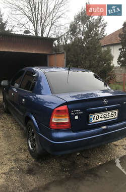 Седан Opel Astra 2007 в Виноградове