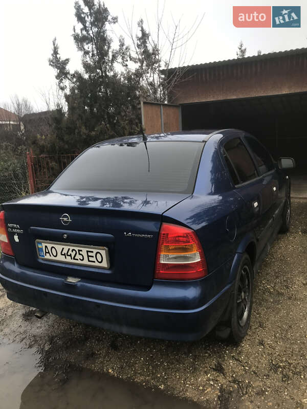 Седан Opel Astra 2007 в Виноградове