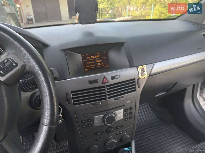Універсал Opel Astra 2006 в Стрию