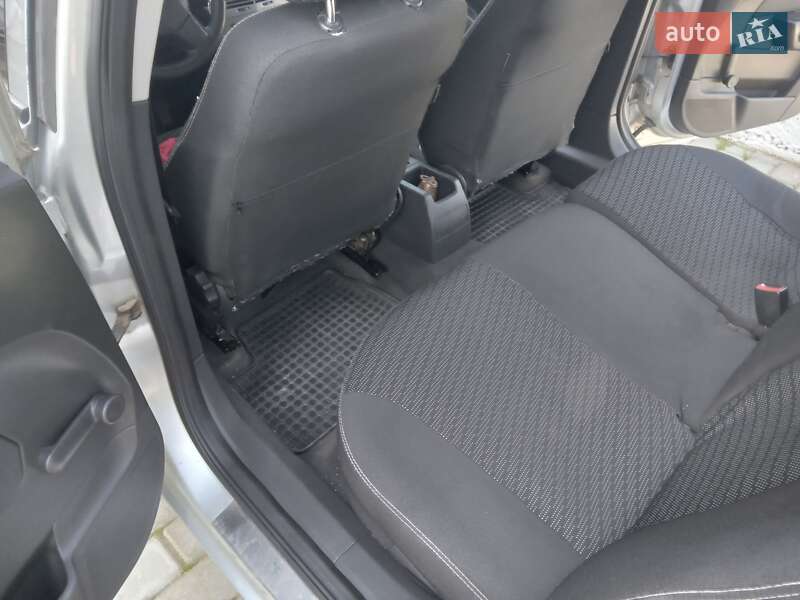 Універсал Opel Astra 2006 в Стрию