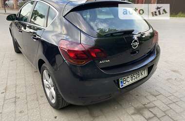 Хэтчбек Opel Astra 2010 в Львове