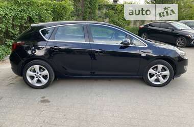 Хэтчбек Opel Astra 2010 в Львове