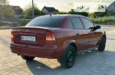 Седан Opel Astra 2007 в Рівному