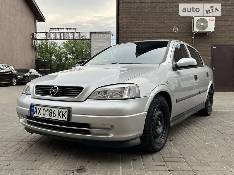 Седан Opel Astra 2001 в Мерефа