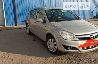 Хэтчбек Opel Astra 2008 в Луцке
