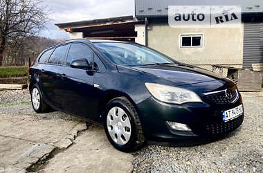 Opel Astra 2011