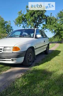 Хэтчбек Opel Astra 1993 в Мостиске
