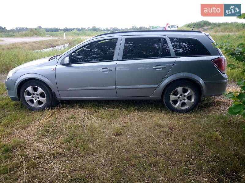 Универсал Opel Astra 2004 в Николаеве