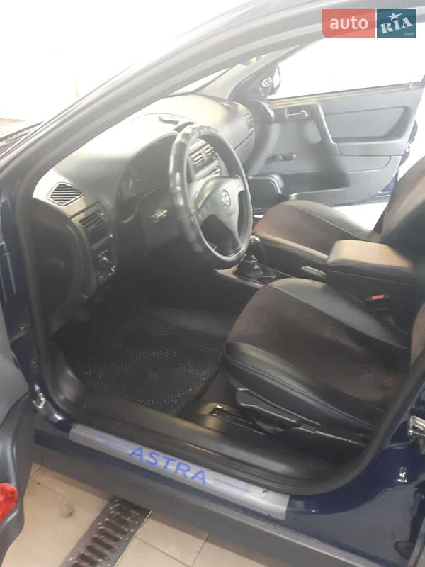 Седан Opel Astra 2008 в Києві