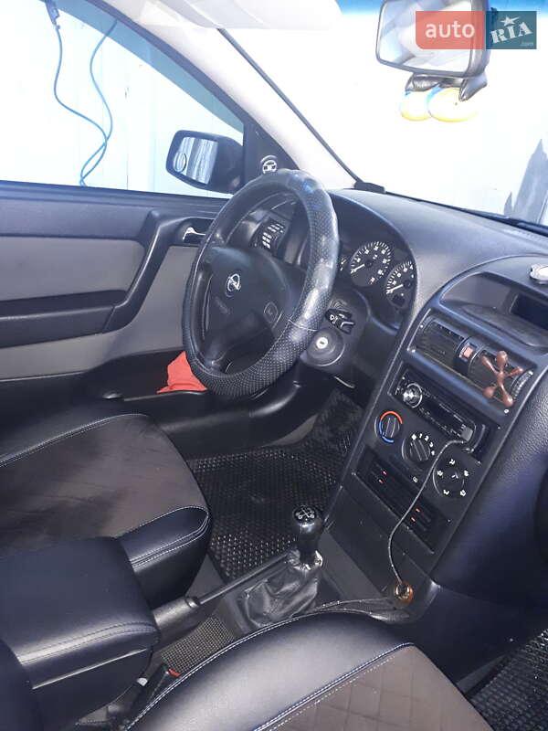 Седан Opel Astra 2008 в Києві
