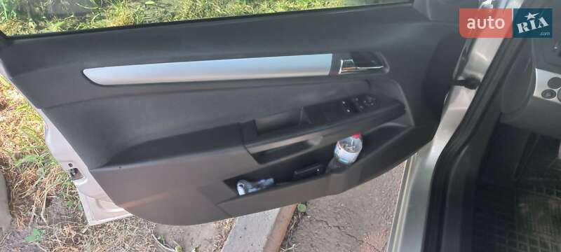 Универсал Opel Astra 2009 в Николаеве