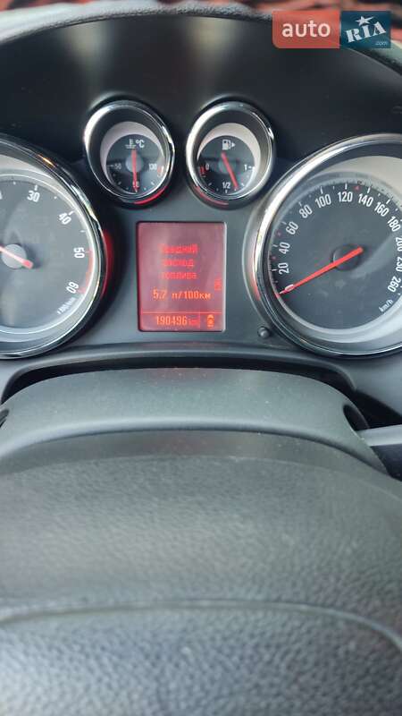 Универсал Opel Astra 2012 в Ужгороде