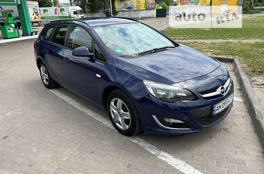 Универсал Opel Astra 2013 в Житомире