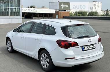 Універсал Opel Astra 2015 в Києві