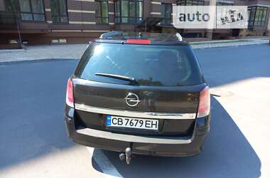Универсал Opel Astra 2006 в Чернигове