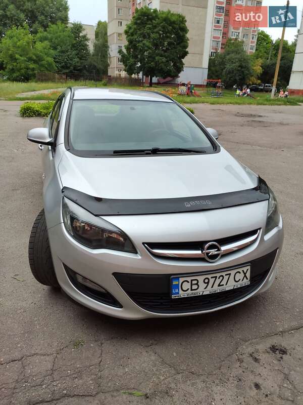 Универсал Opel Astra 2015 в Чернигове