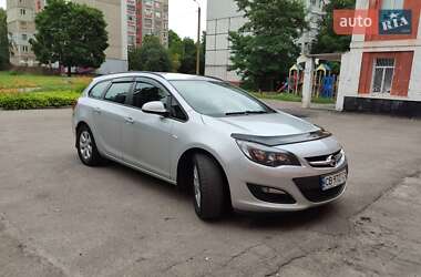 Универсал Opel Astra 2015 в Чернигове