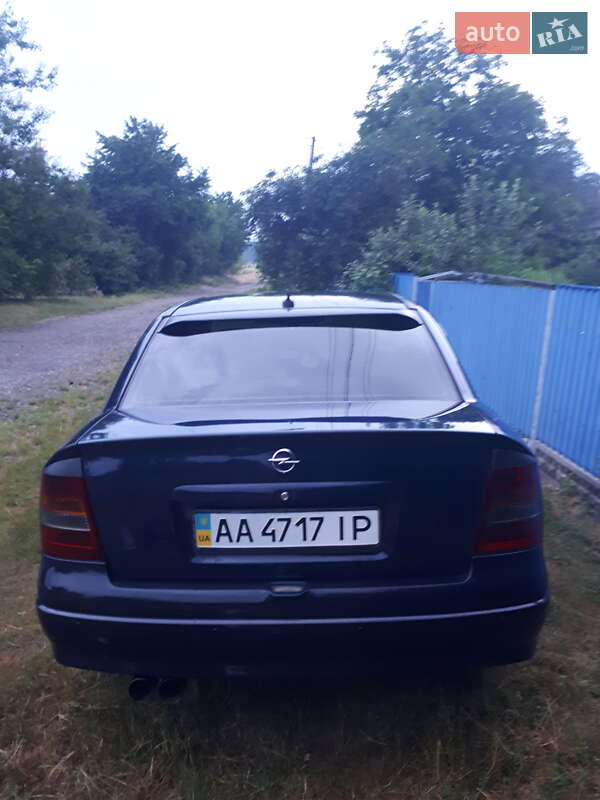 Седан Opel Astra 2008 в Києві