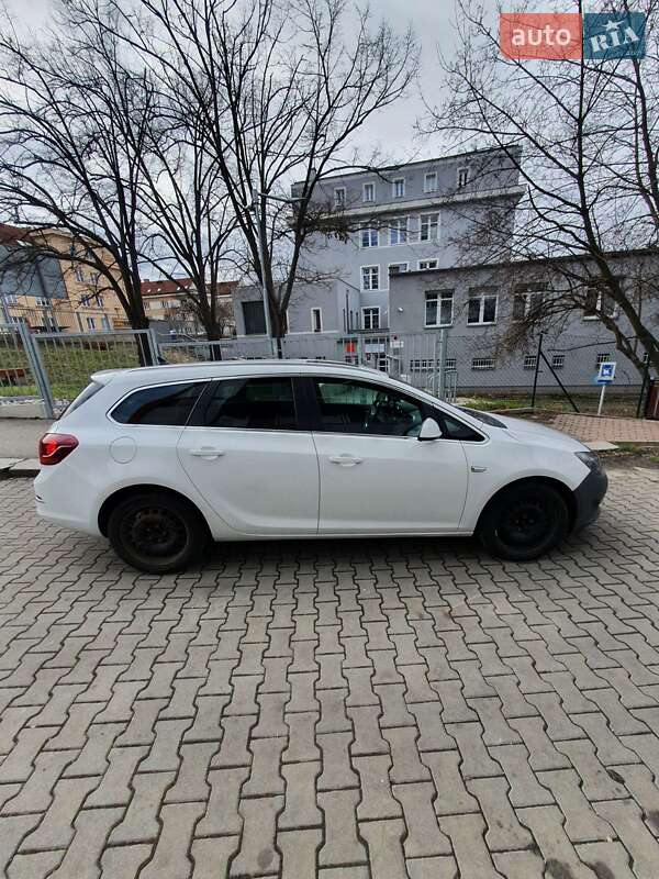 Opel Astra 2015