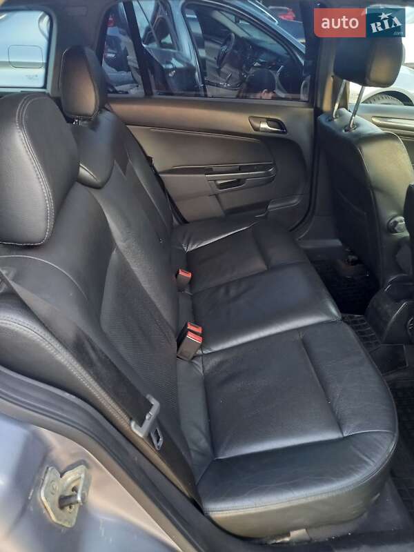 Универсал Opel Astra 2005 в Днепре