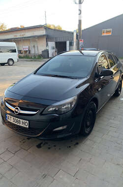 Универсал Opel Astra 2013 в Ивано-Франковске