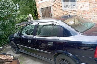 Седан Opel Astra 2003 в Кагарлыке