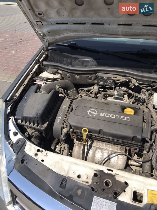 Хэтчбек Opel Astra 2009 в Горишних Плавнях