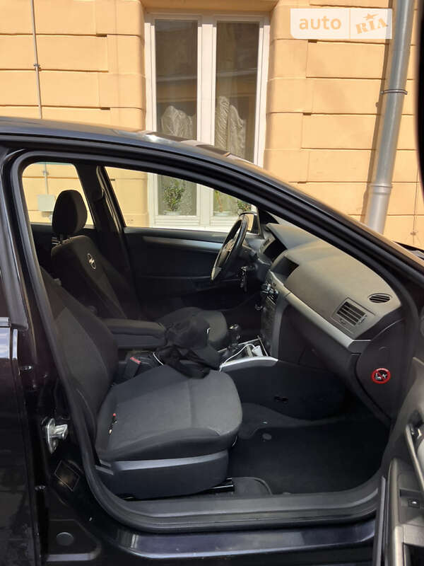 Универсал Opel Astra 2009 в Львове