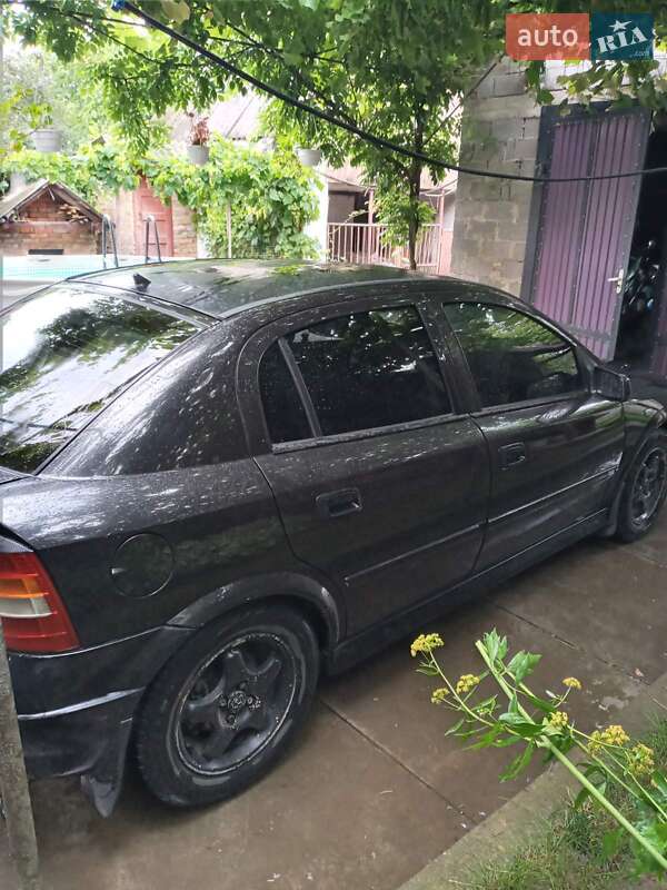 Хэтчбек Opel Astra 2001 в Виноградове