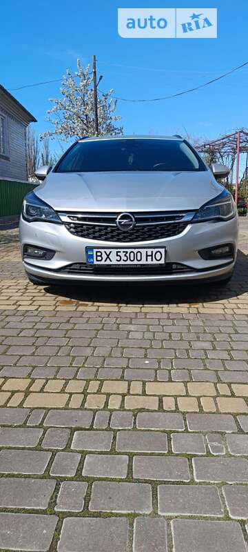 Универсал Opel Astra 2017 в Дунаевцах