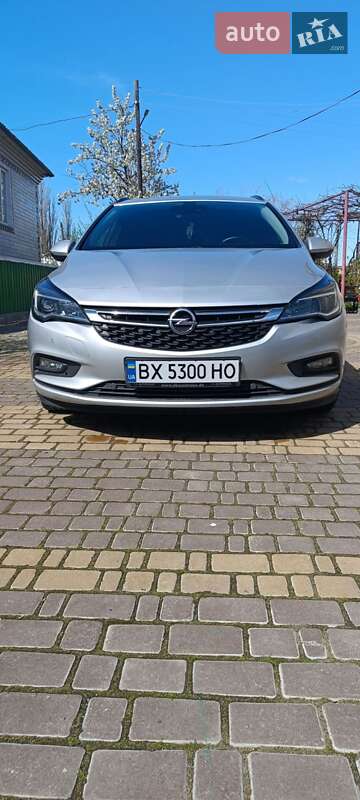 Универсал Opel Astra 2017 в 