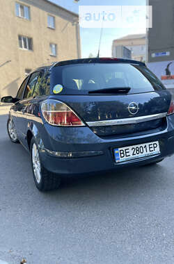 Хэтчбек Opel Astra 2008 в Первомайске