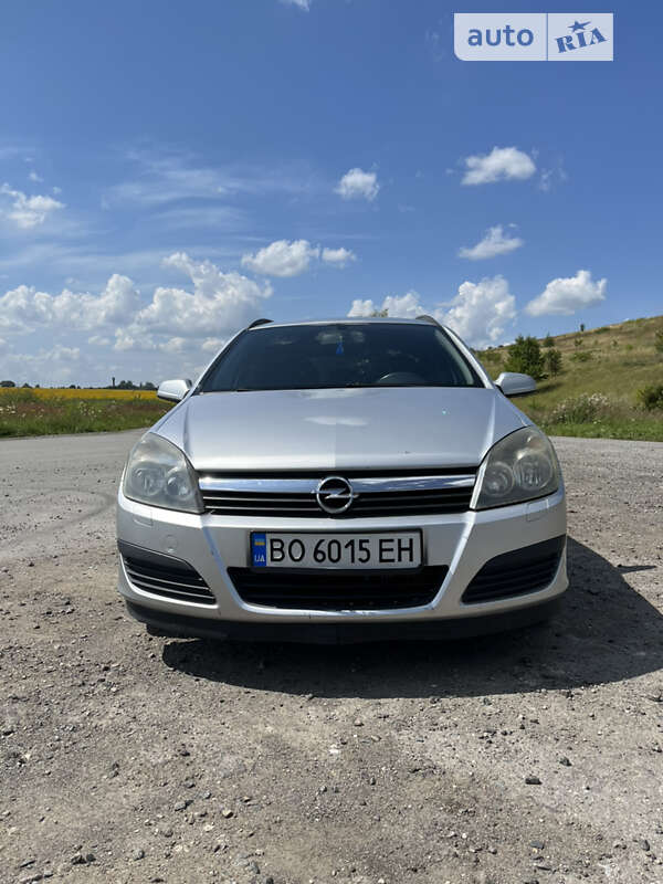 Универсал Opel Astra 2005 в Бережанах