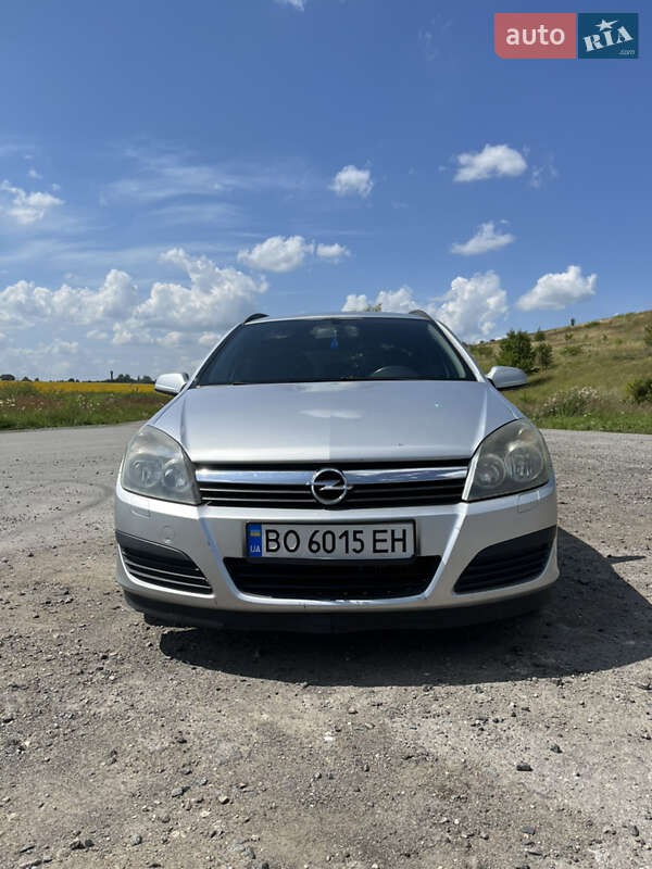 Универсал Opel Astra 2005 в Бережанах