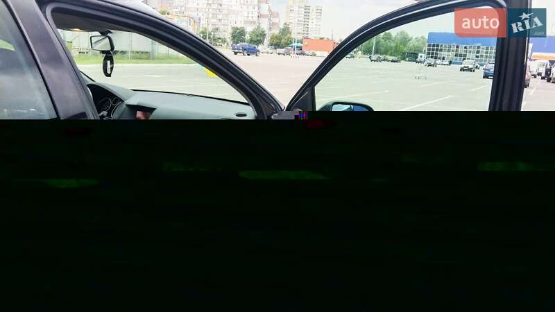 Универсал Opel Astra 2005 в Сумах