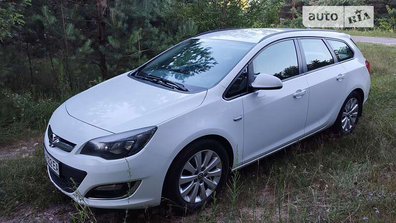 Opel Astra 2012