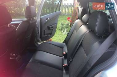 Универсал Opel Astra 2010 в 